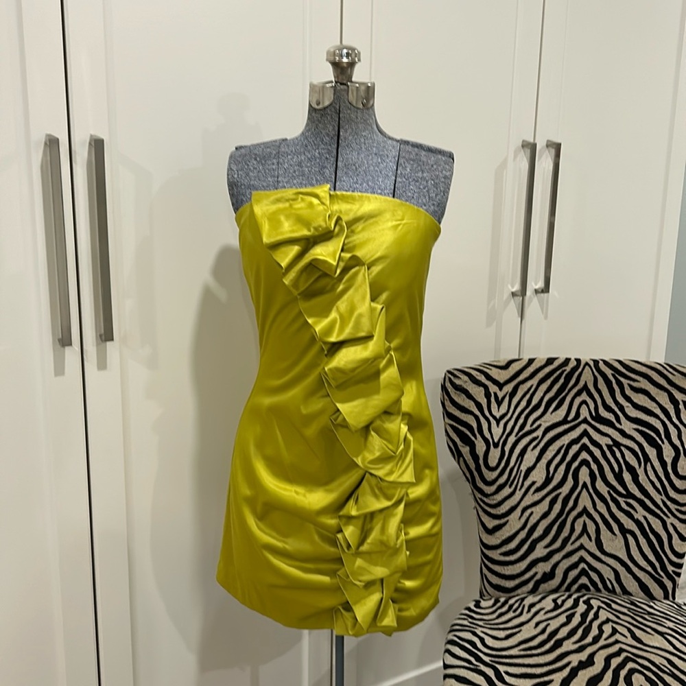 Chartreuse strapless gown